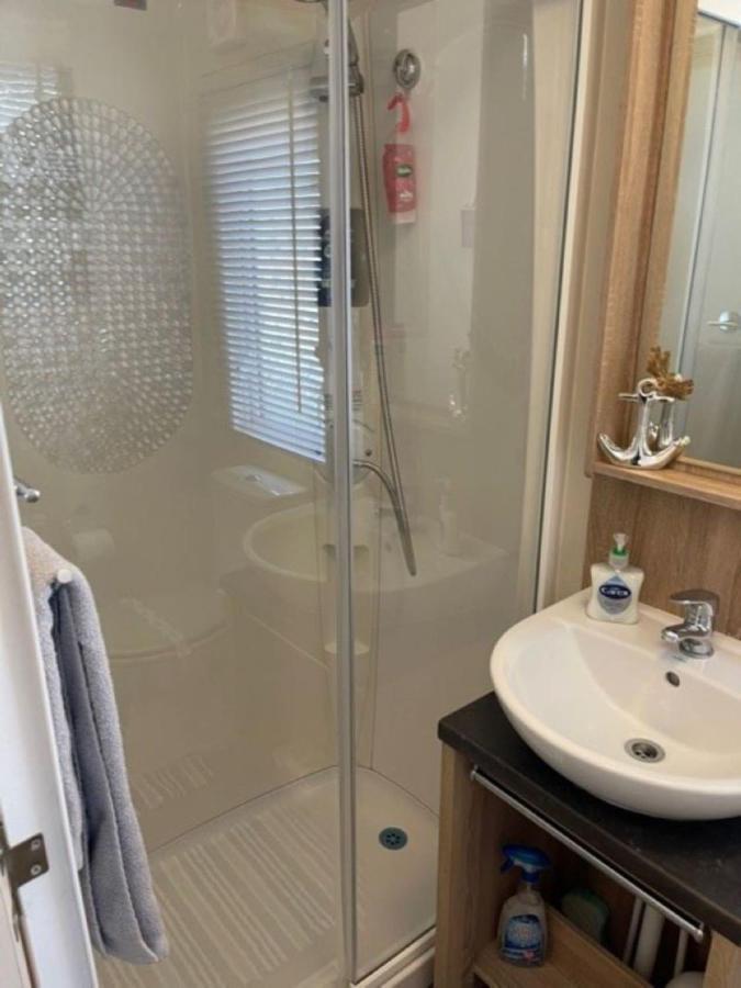 Beautiful Spacious Holiday Home - Romney Sands Ню Ромни Екстериор снимка