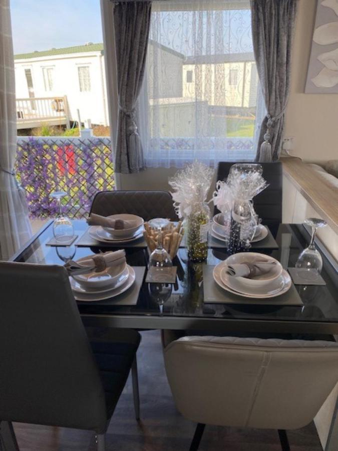 Beautiful Spacious Holiday Home - Romney Sands Ню Ромни Екстериор снимка